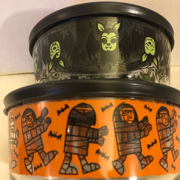 Lot 2 Pyrex Halloween 4 cup bowls Bats Mummy - Picture 2 of 8